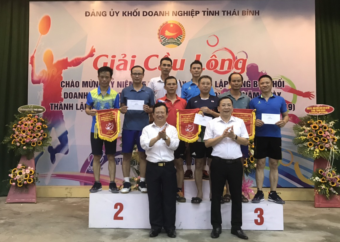 Đảng ủy Khối Doanh nghiệp tỉnh tổ chức thành công Giải Cầu lông mở rộng năm 2019